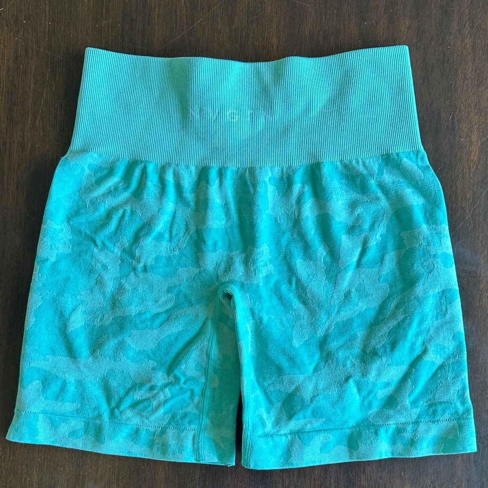 NVGTN Mint Camo Seamless Shorts